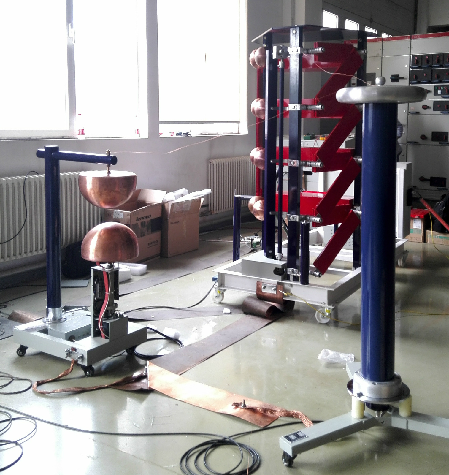 客戶沖擊電壓試驗現(xiàn)場 客戶沖擊電壓試驗現(xiàn)場