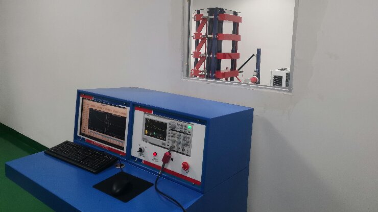 沖擊電壓發生器